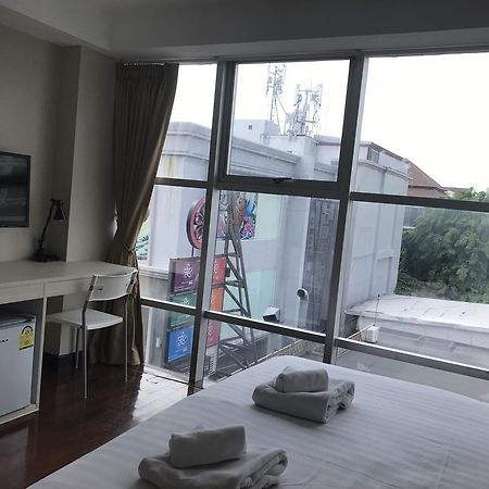 Snooze Hotel Thonglor Banguecoque Exterior foto