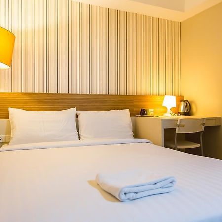 Snooze Hotel Thonglor Banguecoque Exterior foto