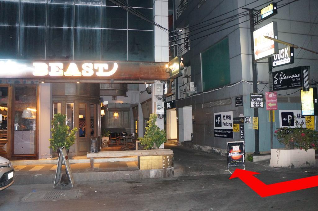 Snooze Hotel Thonglor Banguecoque Exterior foto