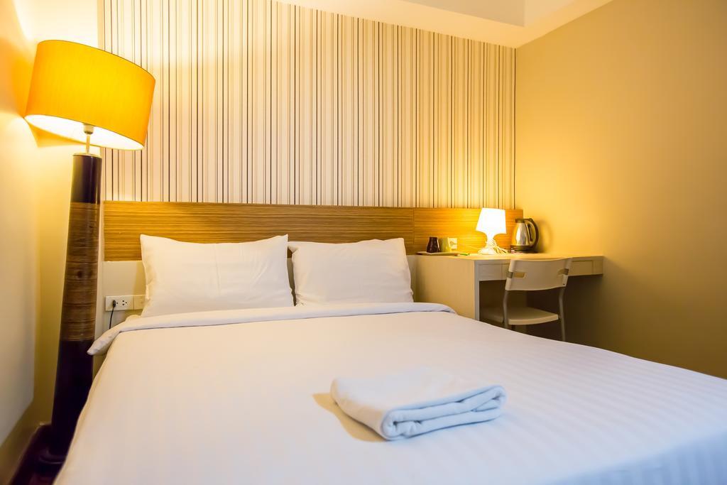 Snooze Hotel Thonglor Banguecoque Exterior foto
