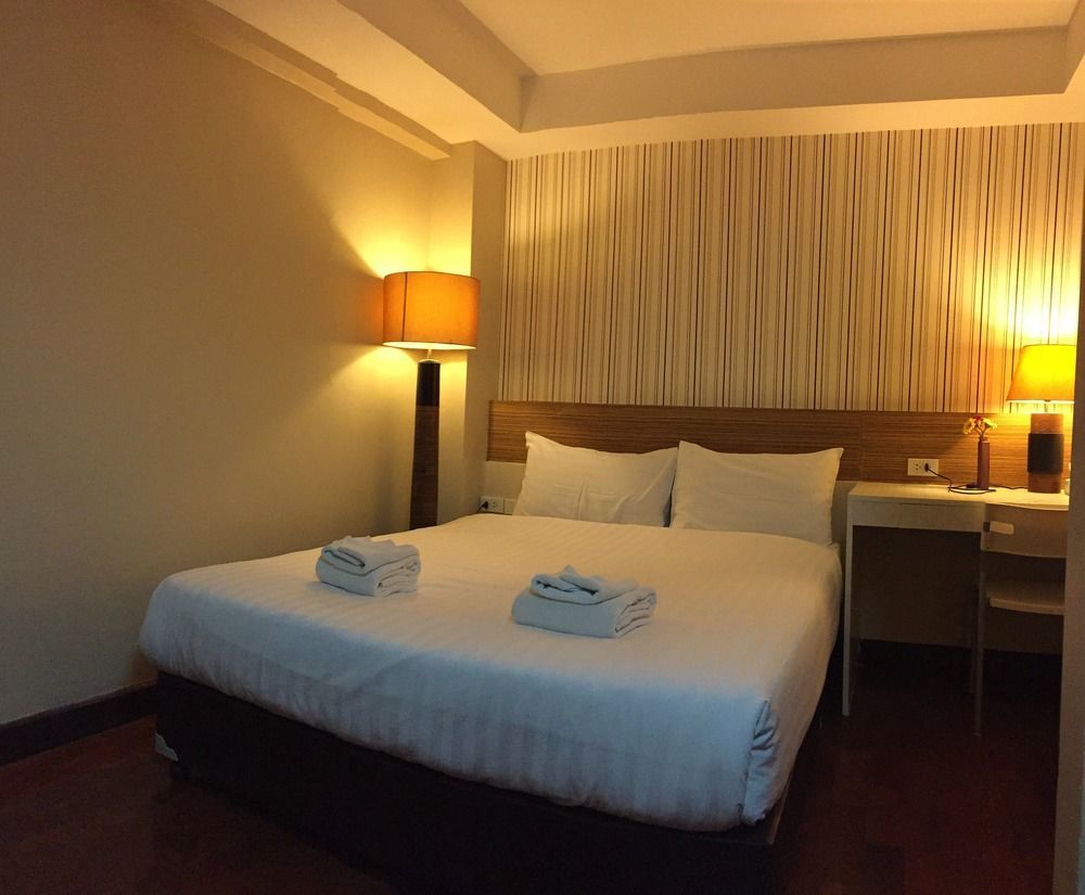 Snooze Hotel Thonglor Banguecoque Exterior foto