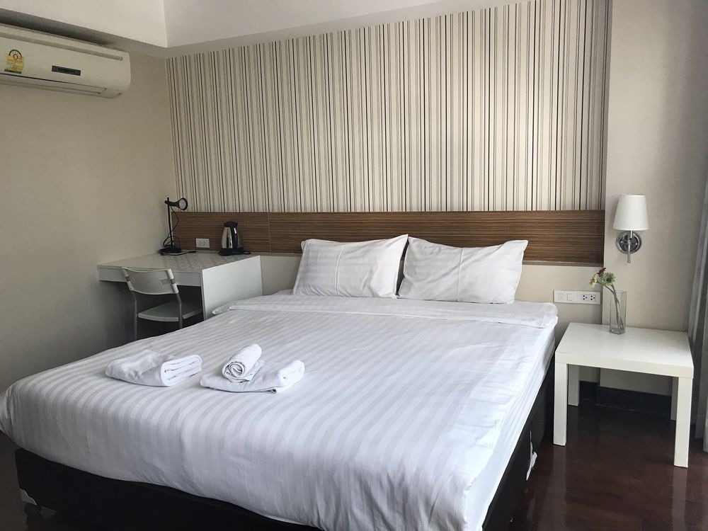 Snooze Hotel Thonglor Banguecoque Exterior foto