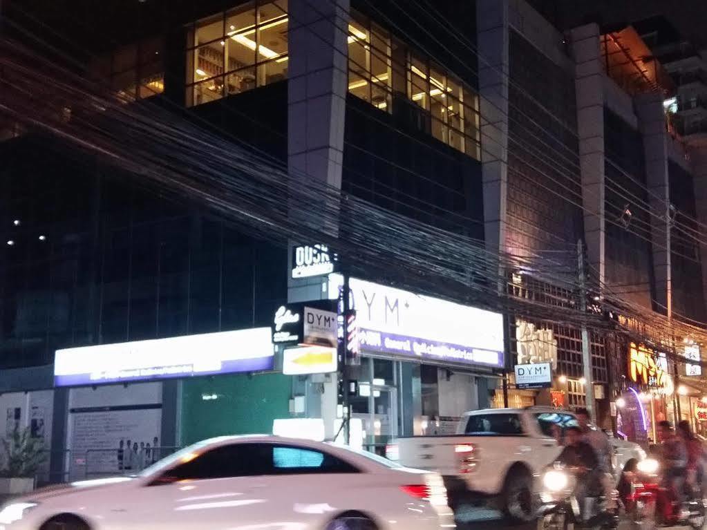 Snooze Hotel Thonglor Banguecoque Exterior foto