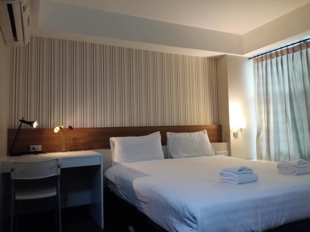 Snooze Hotel Thonglor Banguecoque Exterior foto