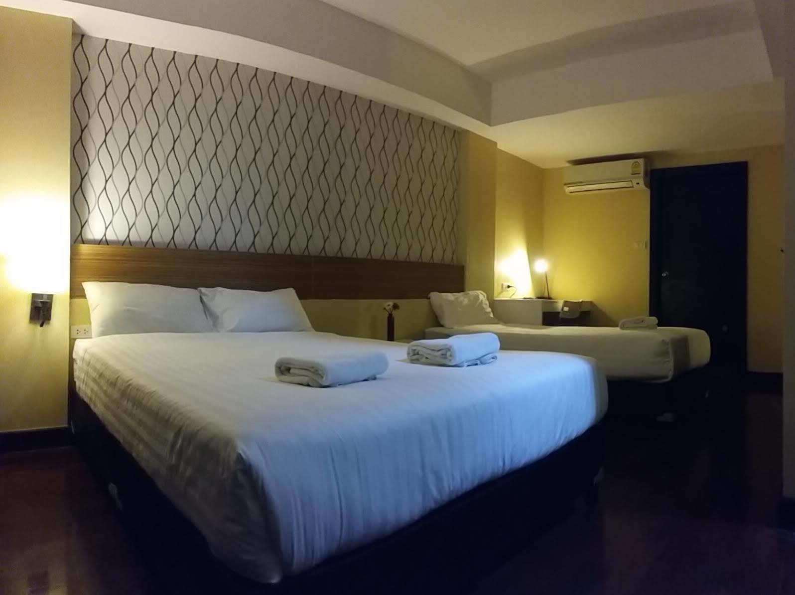 Snooze Hotel Thonglor Banguecoque Exterior foto
