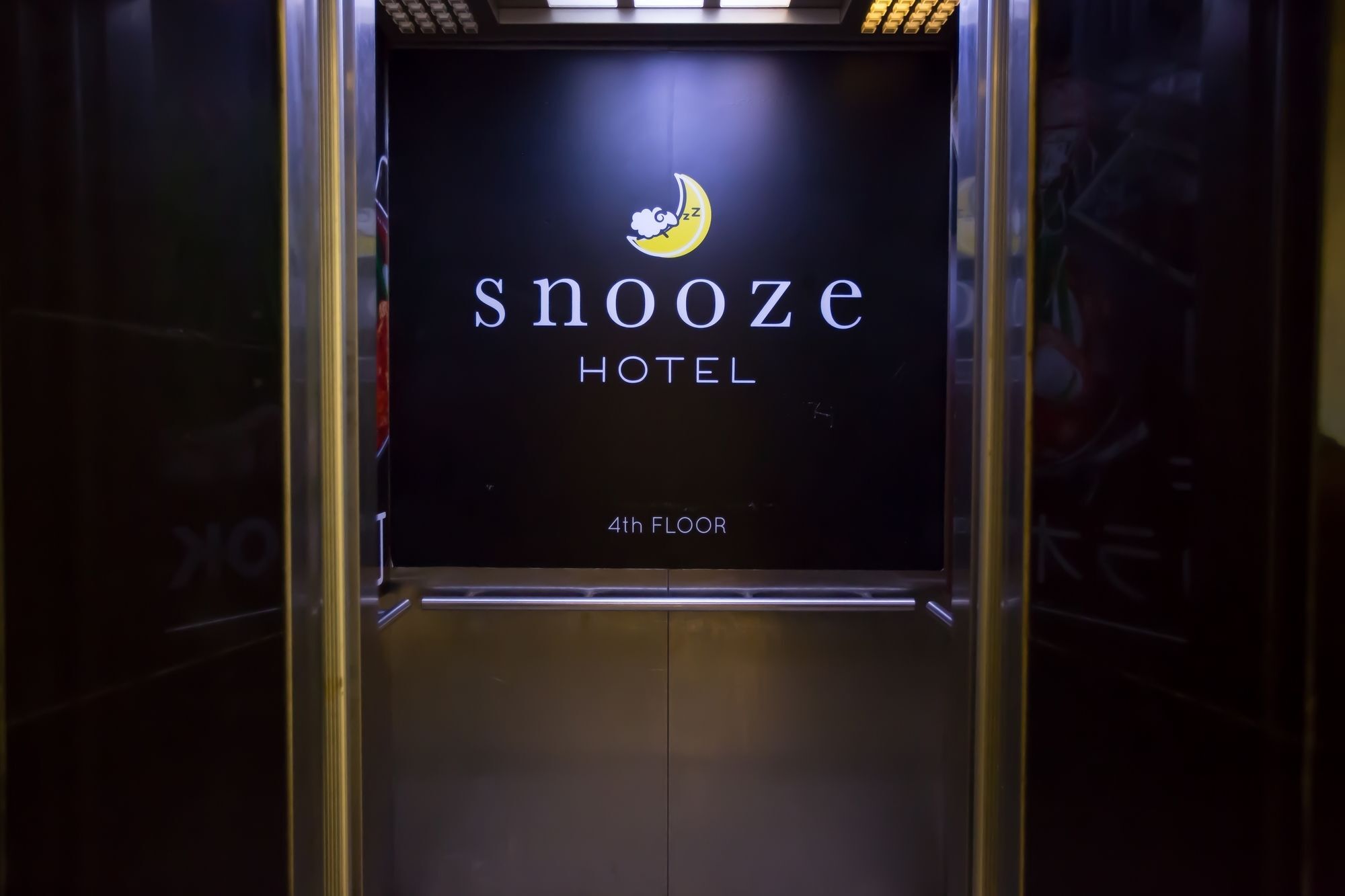 Snooze Hotel Thonglor Banguecoque Exterior foto